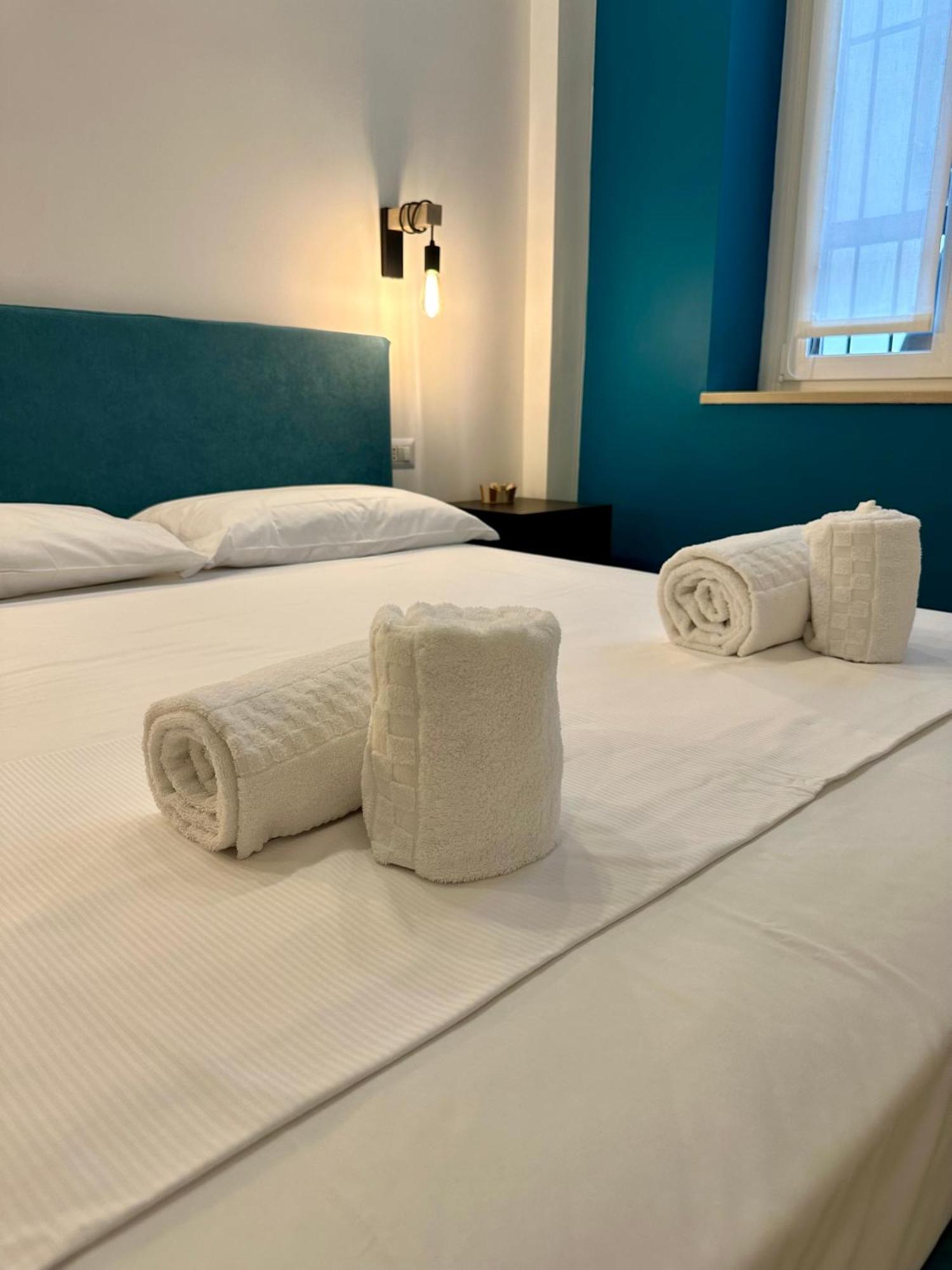 Lr Deluxe Apartments - Porta Venezia - Bilocale Con Giardino Privato Мілан Екстер'єр фото