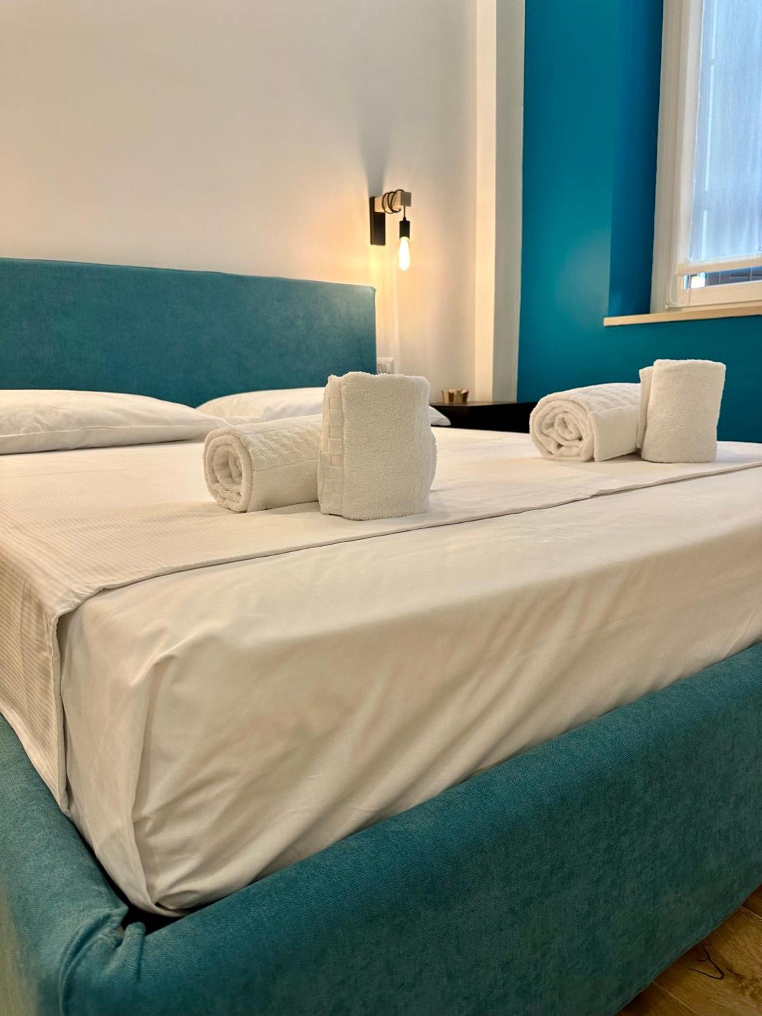 Lr Deluxe Apartments - Porta Venezia - Bilocale Con Giardino Privato Мілан Екстер'єр фото